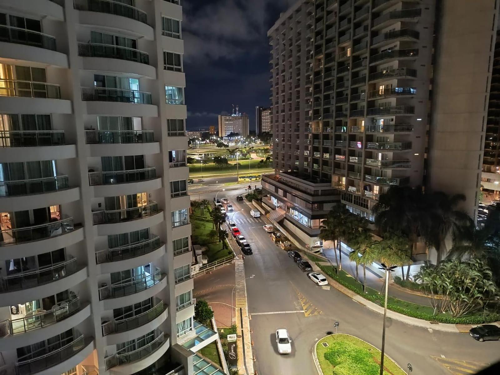 Hotel Grand Mercure Flat Particular Com Varanda, Garagem E Wi-Fi Μπραζίλια Εξωτερικό φωτογραφία